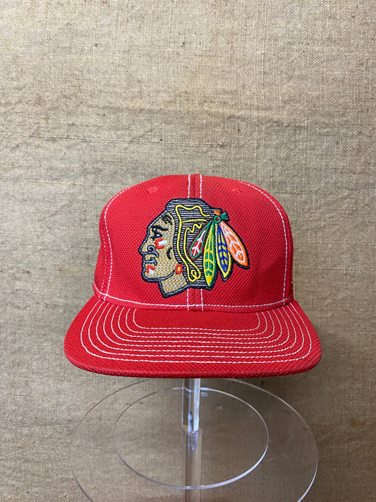 Vintage Reebok Chicago black Hawks NHL red hat