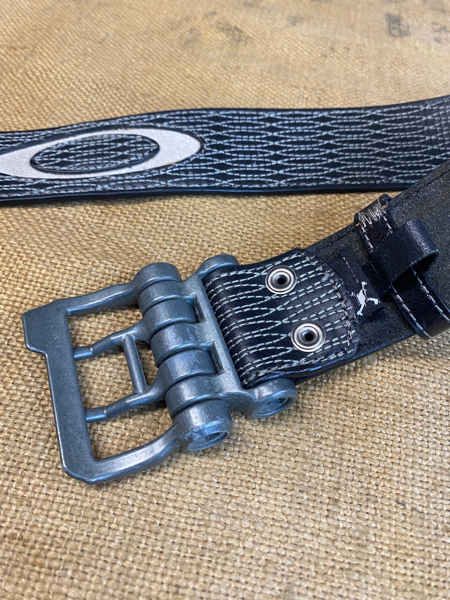 Oakley vintage industrial belt black