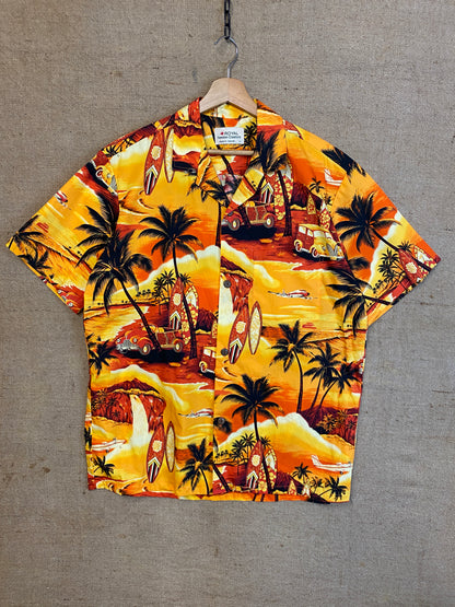 ROYAL hawaii made in USA shirt (L)