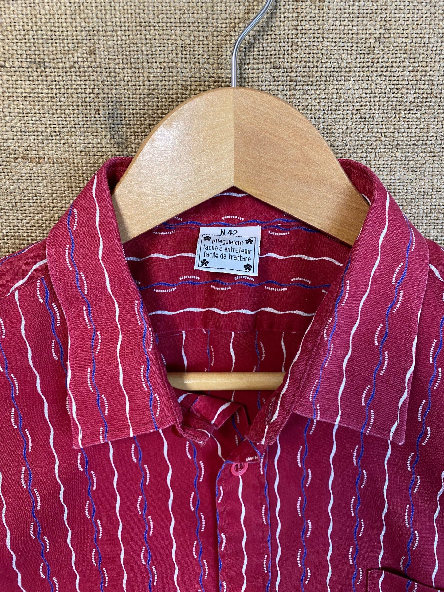 Classic red striped shirt (L)